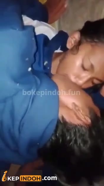 Thumbnail untuk Bokep Indo Bocah Esempe Di Rekam Temen Bokepindoh
