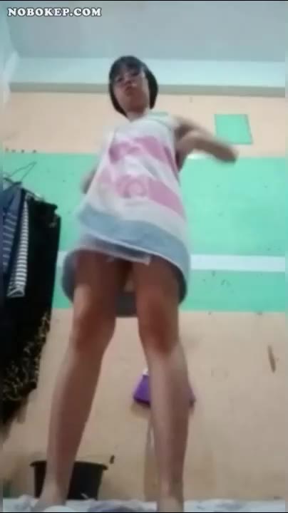 Thumbnail untuk Bokep Indo Nina Terong Abg Body Montok Joget