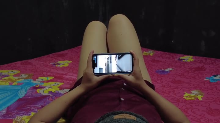 Thumbnail untuk Sange Nonton Bokep Sambil Di Jilmek Sama Suami