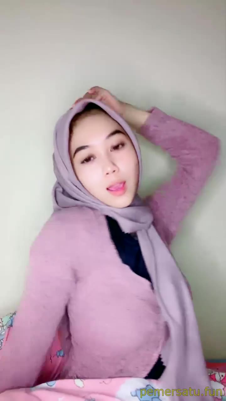 Hijabers SunGirl Host