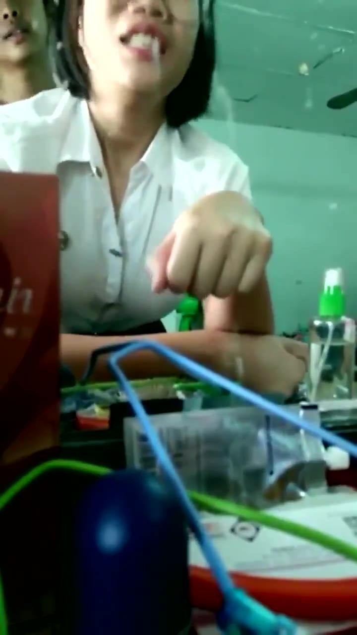 Thumbnail untuk Bokep Ngewe Sebelum Pergi Sekolah Bacolviral video streaming