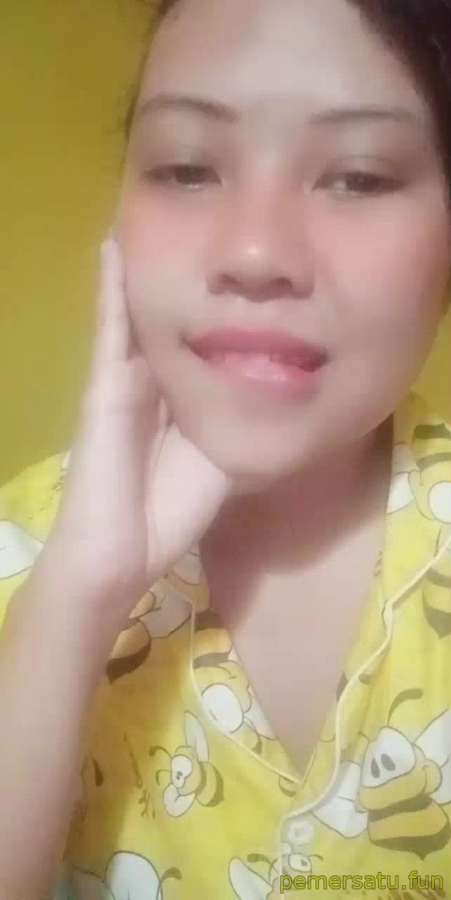 P9 Riana Dewi Indriyati Namanya Colmek Kesukaannya
