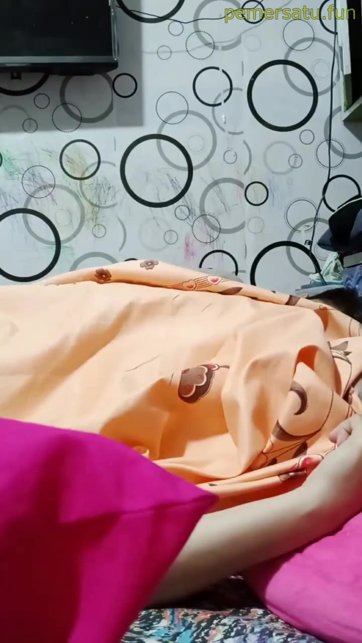 P4 Laura V Abg 18yo