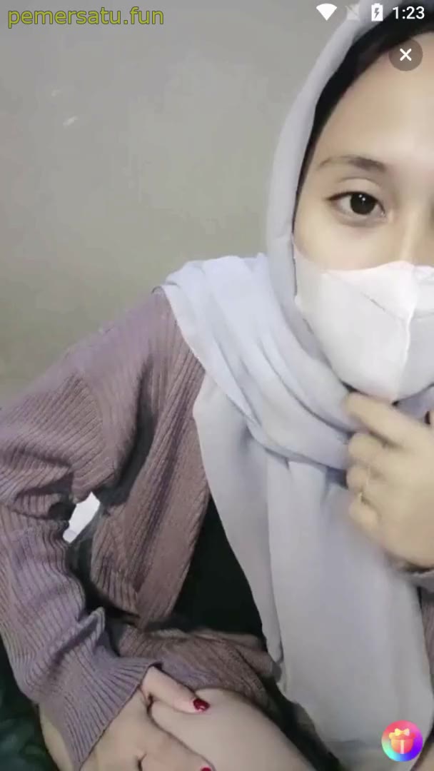 P4 Hijab Bertiga 18yo Sange Viral