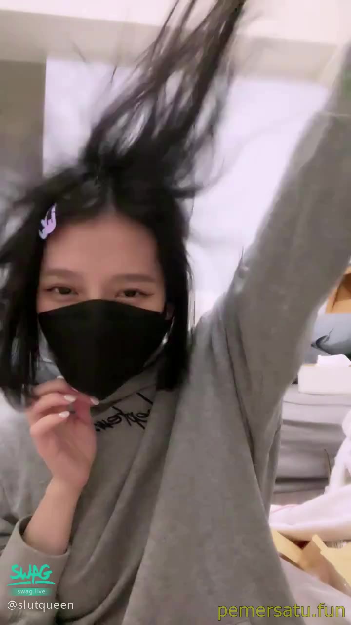 P33 Swag Slut Queen 