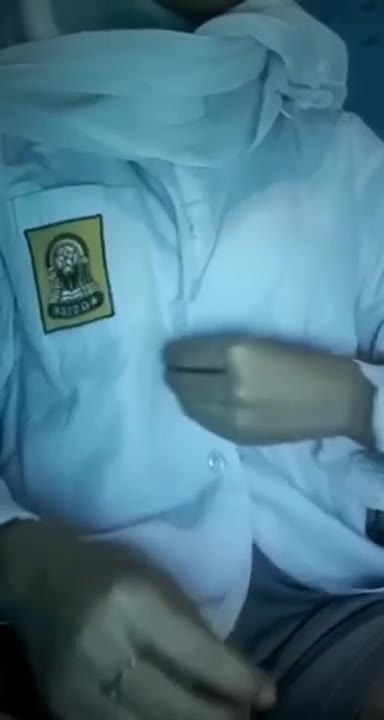 Thumbnail untuk Abg Sma Hijabers Toketnya Pas Di Tangan Lah