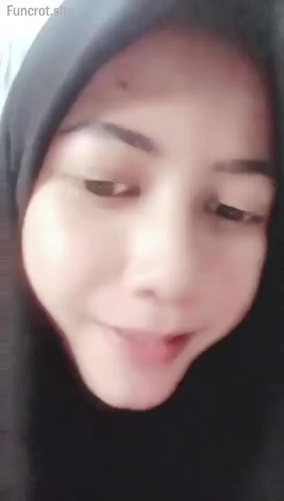 Thumbnail untuk Rain Hijab Live Sepong Kontol Bokep Indo Viral