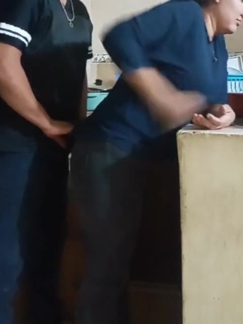 Thumbnail untuk Menyetubuhi Karyawan Saat Mencuci Piring Hampir Ditemukan Oleh