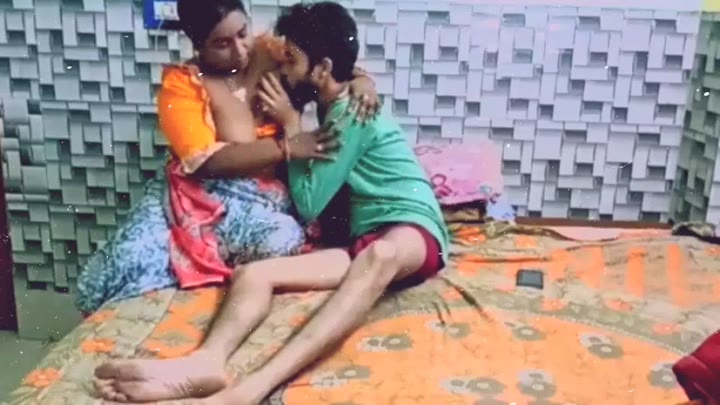 Thumbnail untuk Desi Randi Fuck By Two Boy Bbw Big