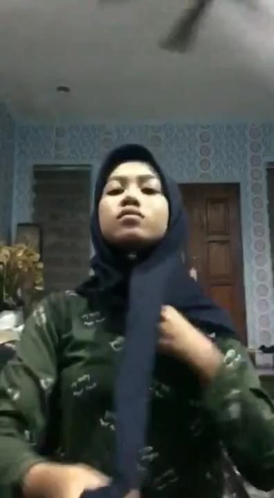 DoodStream Proses Peremasan Kue Apem AIN AYUNIE -