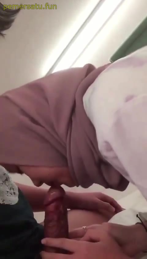 Besar Hijab Viral Sepong Kontol Keras