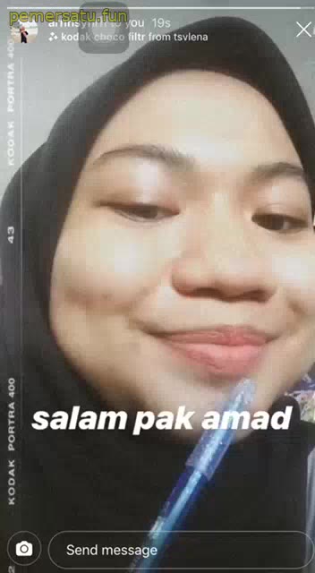 P49 Arinah Jilbab Binal Suka Bikin Status IG