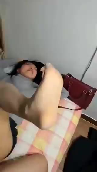 Kesakitan Ngewe Cewek Cantik Mendesah