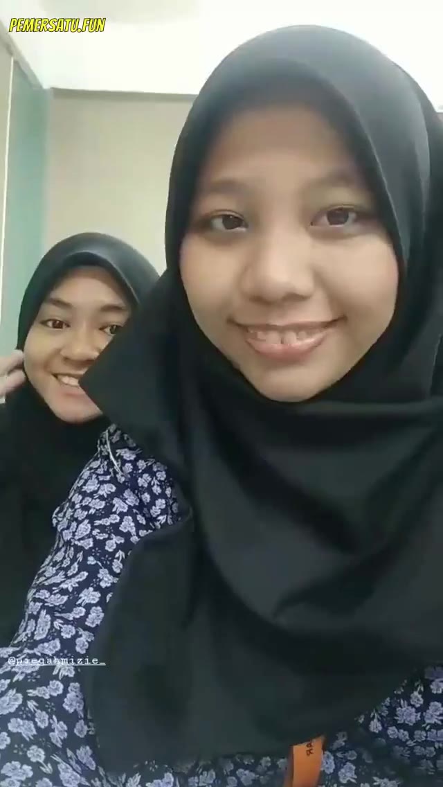 P4 Koleksi Putri Nenen Ngondoy Output P1