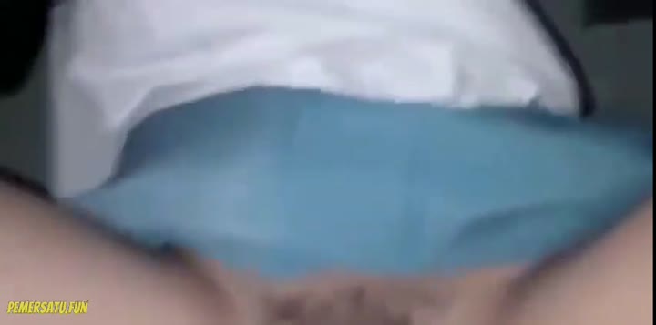 Sedap Ngentot Sma Dari Atas Pakai Kondom