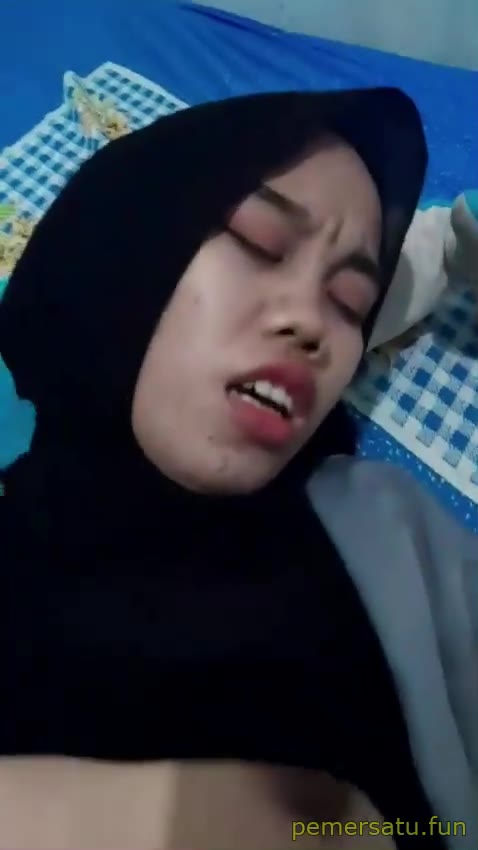 Pabrik Entot Jilbab Buruh