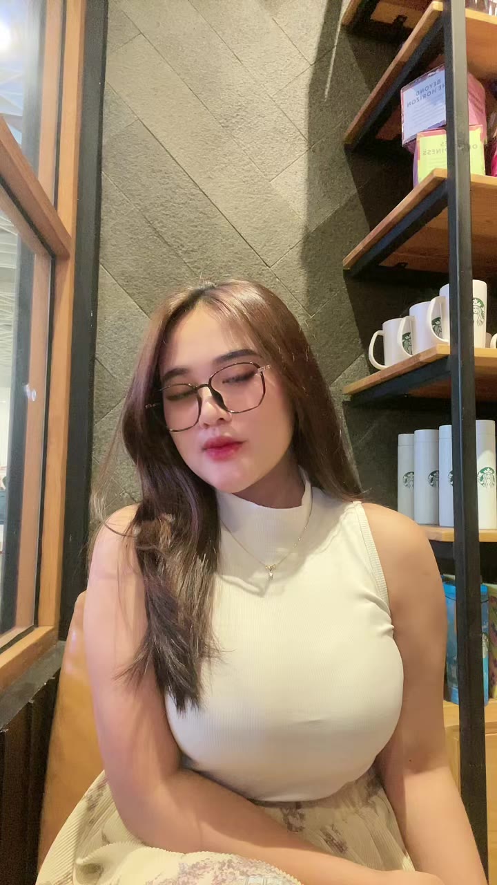 Thumbnail untuk Janda Sebelah Rumah Gaada Obat Sotwe Bebasindo Lulustream