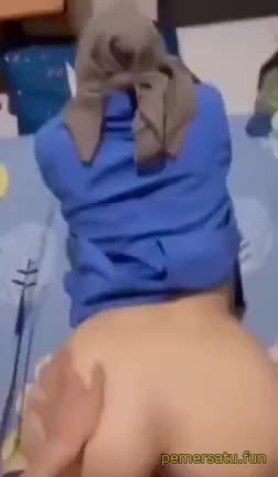 P3 Entot Hijab Kemeja Biru Mulus Nikmat