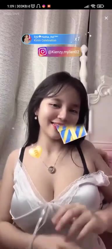 Thumbnail untuk Kienzy Live Bigo Doodstream simontok Video Indo Video