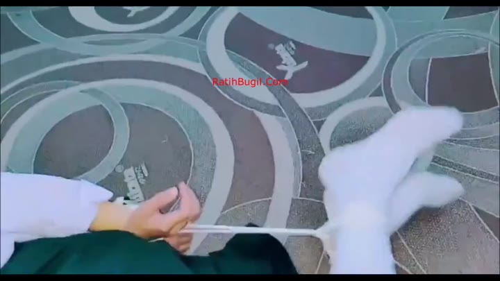 SENDIRI GADIS SMP DISEKAP TEMANNYA