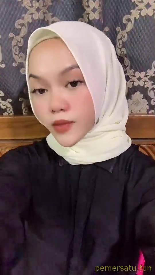 P3 Abg 18yo Colok Memek Pakai Wortel