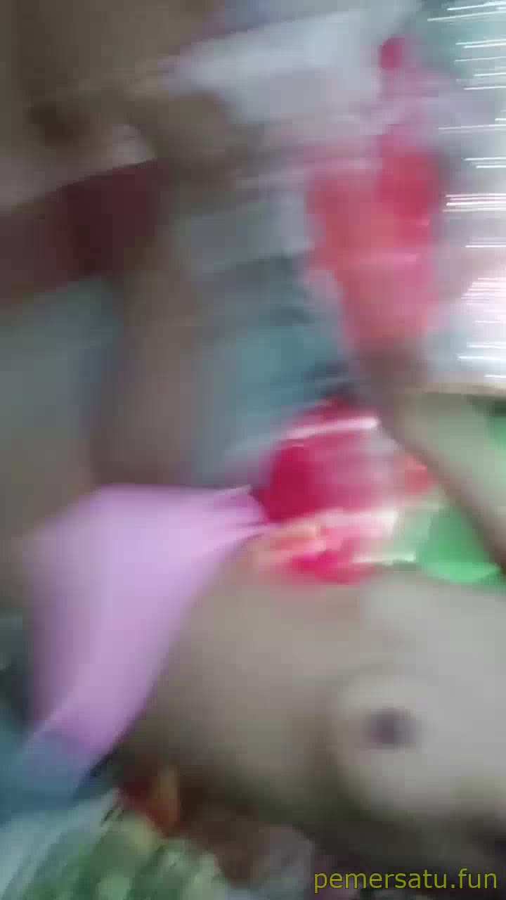 P11 Nurlina Esema 18yo Toket Mengkal Memeknya Sempit Gurih
