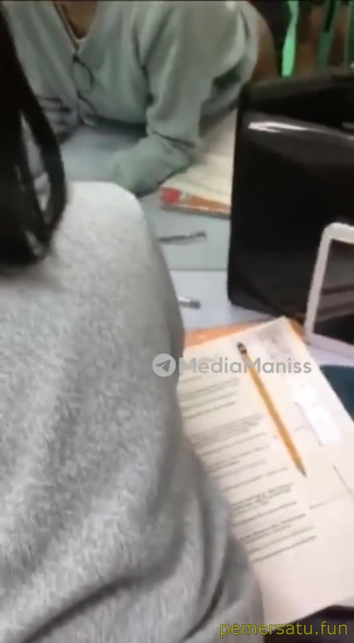 Cermin Entot Pacar Dari Belakang Direkam Depan