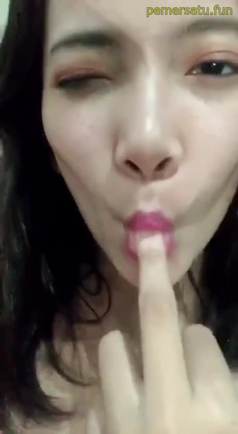 P8 Chesty Mantap Colok Memek Ga Pernah Puas