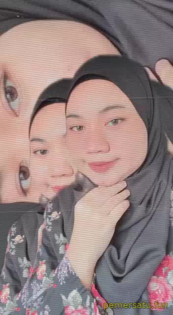 P55 Arinah Jilbab Binal Suka Bikin Status IG