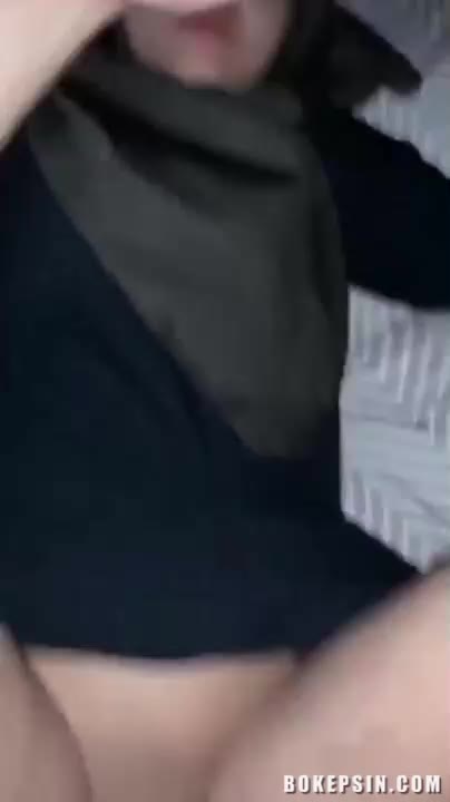 Viral Hijabers Cakep Kacamata Ngewe Yang