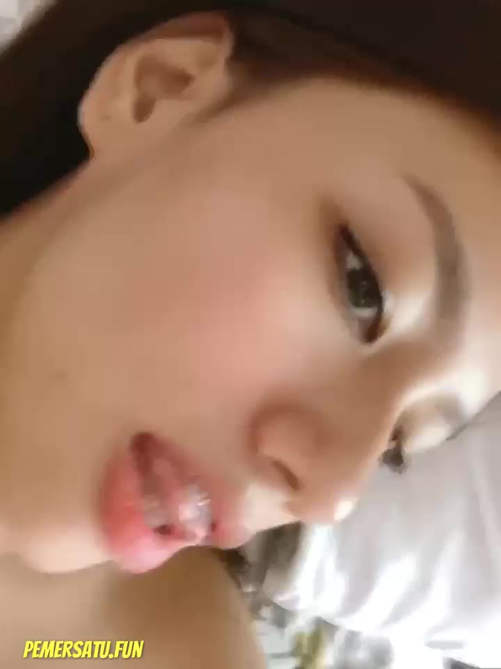P9 Dara Cantik Suka Colok Memek Pink Becek Part