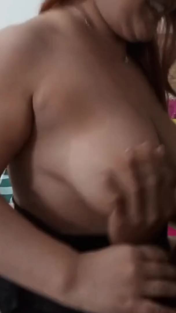 Thumbnail untuk Ngentot Sambil Dilihatin Temen Pro xpanas Video indo