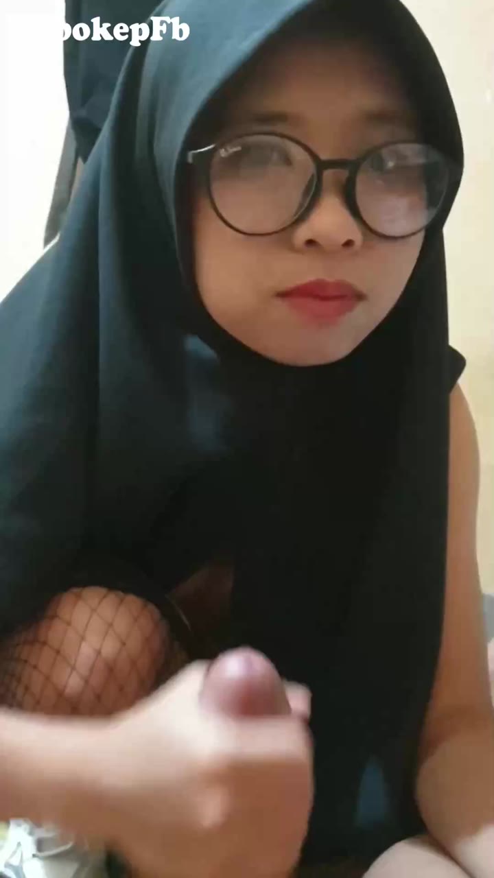 Thumbnail untuk Bokep Open Bo Cewek Jilbab Dikontrakan Xbokepfb Video