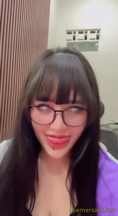 P56 Ochi Berlian Tante Selebgram Montok
