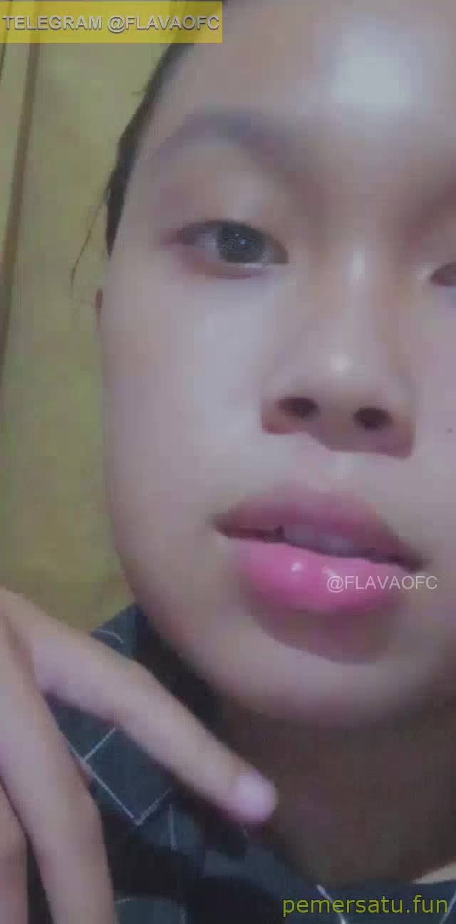 P13 Dinda Hijab ABG 18yo Terkenal Di Sekolah