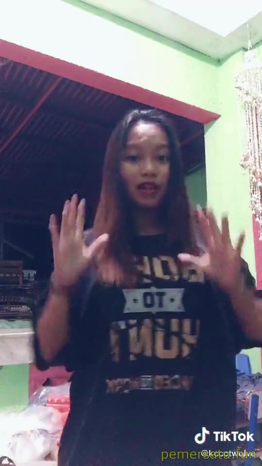 P19 Cassandra V Abg 18yo
