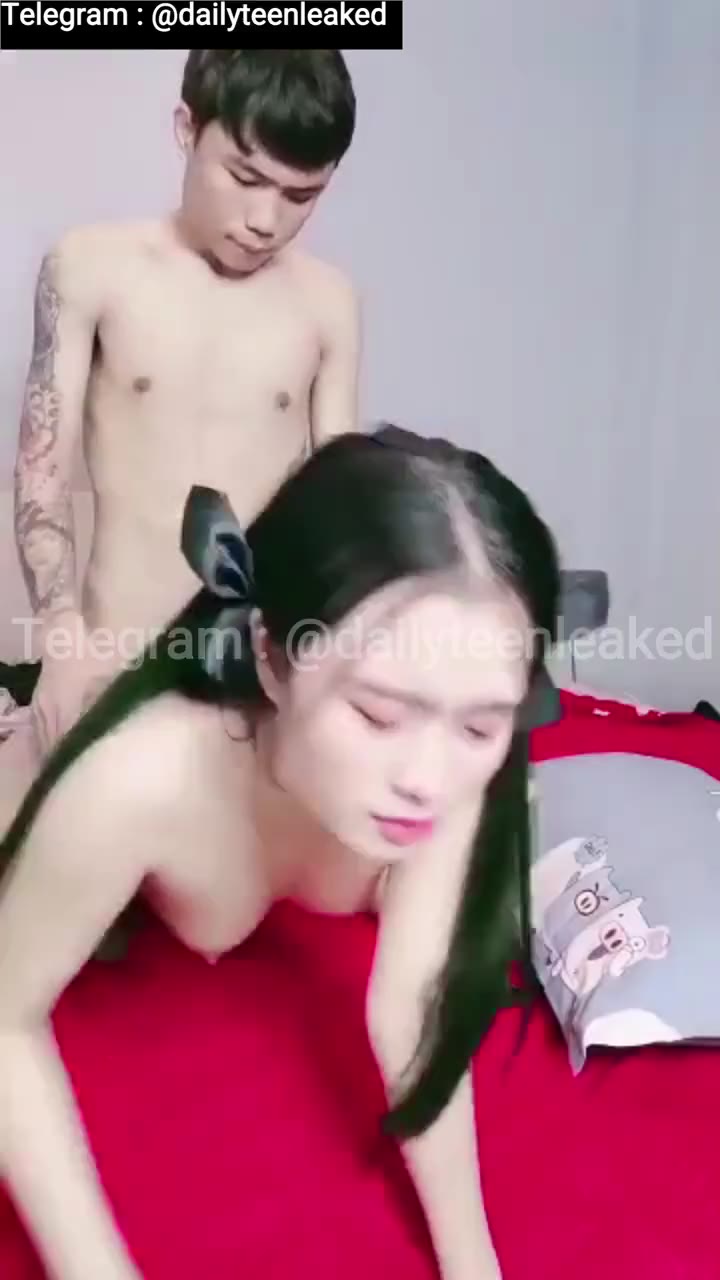 2 Remaja Cantik Dan Cowok Jamet