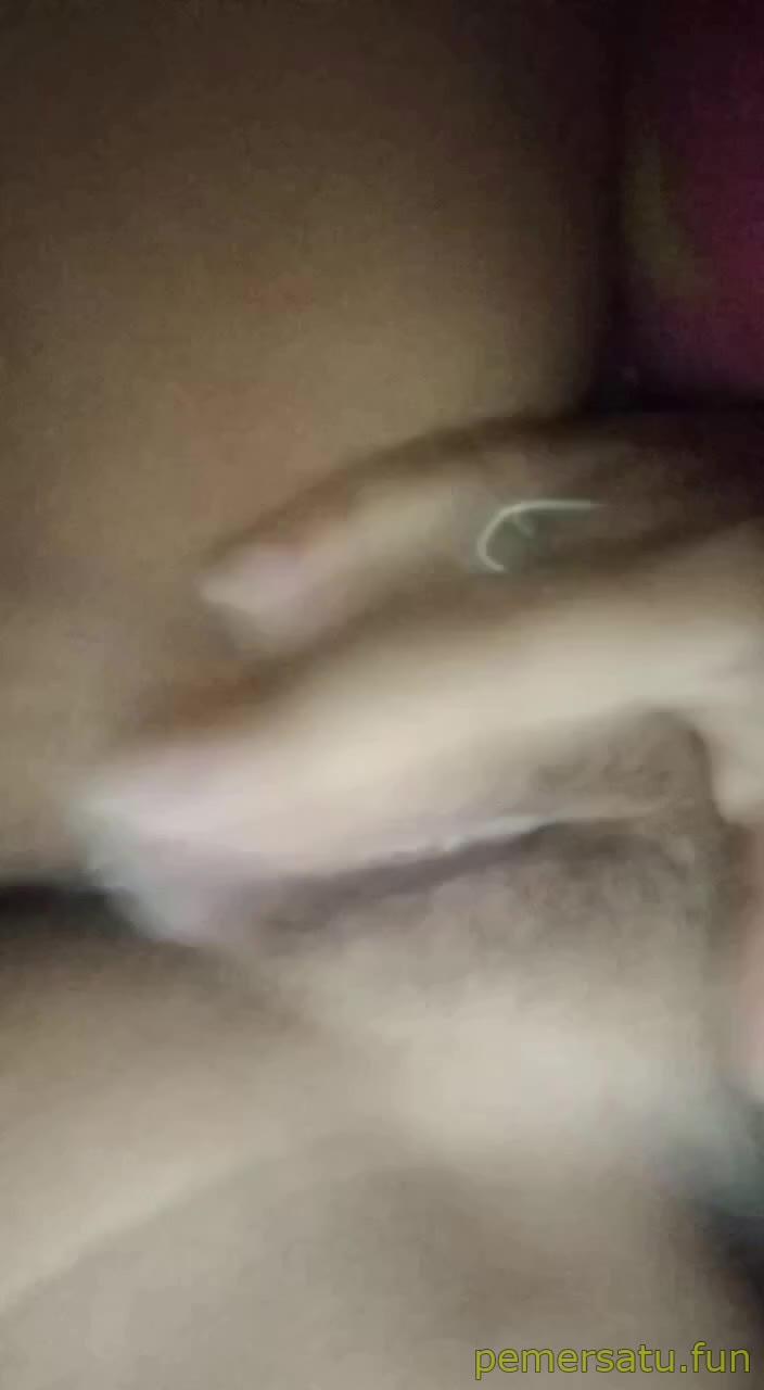 P170 Maya Abg 18yo Hijab Sange Puting Lebar