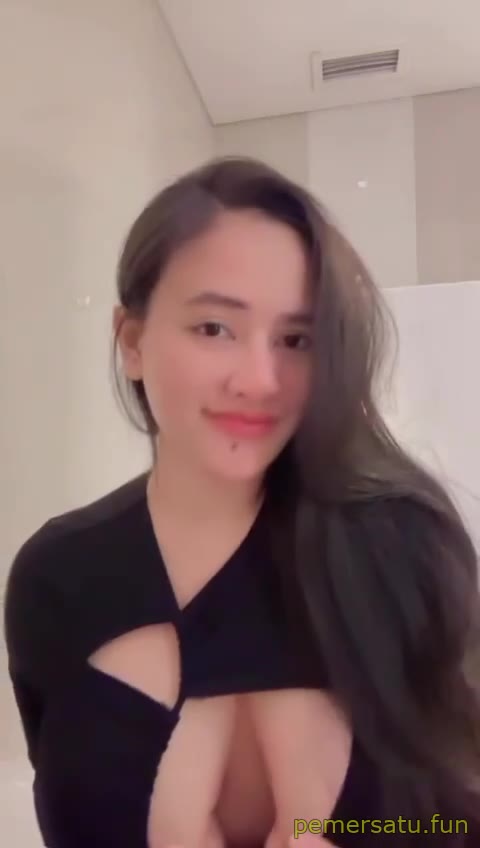 P1 Ochi Berlian Tobrut Selebgram Montok Binal