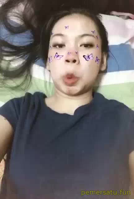 P25 Arinah Jilbab Binal Suka Bikin Status IG