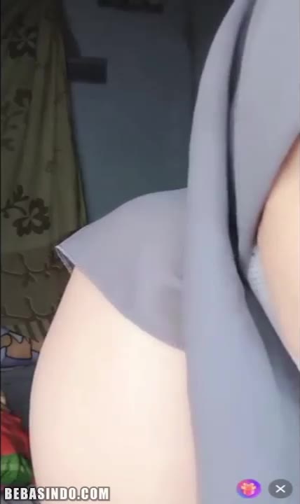 Thumbnail untuk 3396 Bokep Abg Jilbar Masker Remas Nenen Binor