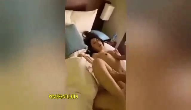 Shopee Ngentot Adek Saat Main Hp Belanja