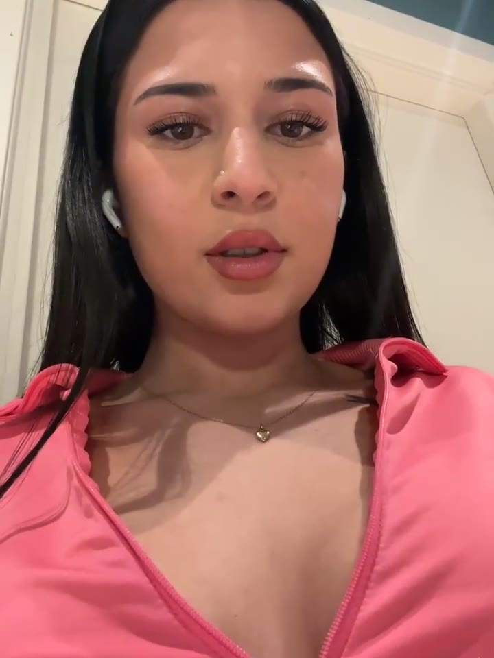 Yasmiine 1