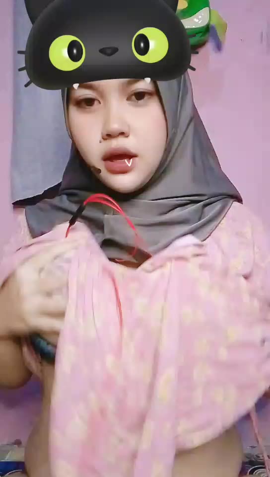 Annabelle ID: 3012890 Papaya Live telegram bot @DSrecordbot