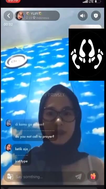 Livu Yupi Jilbab Cantik Suka VCS Bugil Remes Tete Tocil