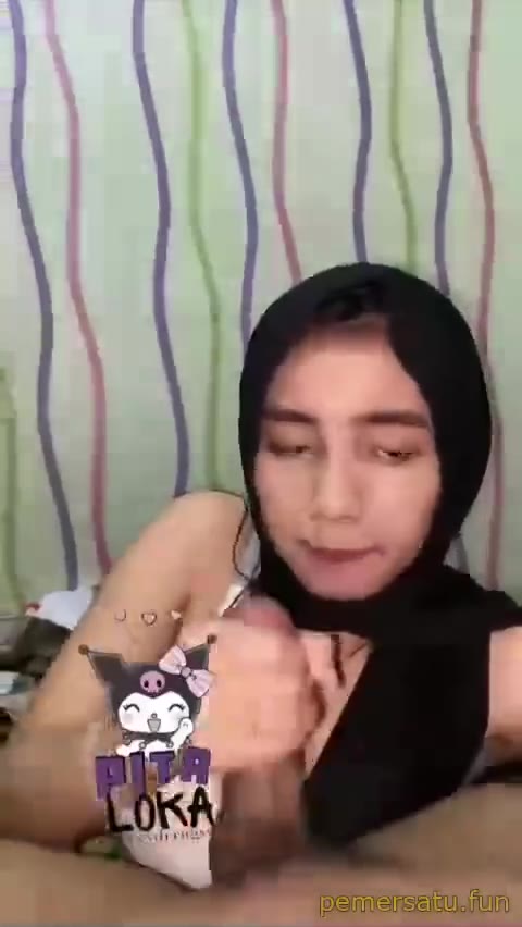 Kontol Kompilasi Hijab Pitaloka Sepong