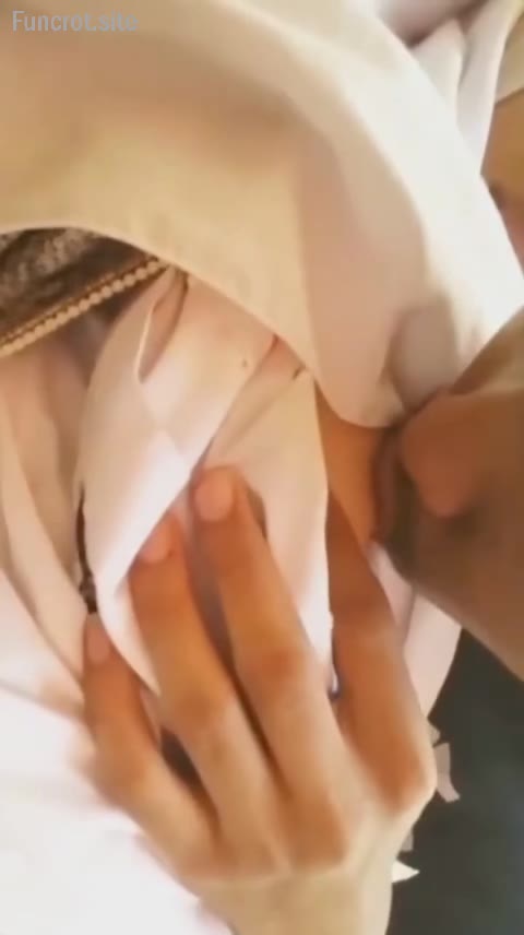 Thumbnail untuk Abg Hijab Sma Nenenin Pacar Mesum Bokep Jilbab 1