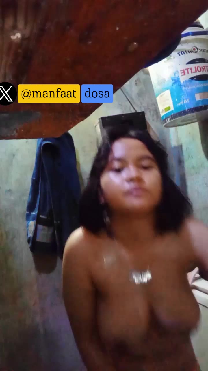 Mandi Uci SMA Di Kamar