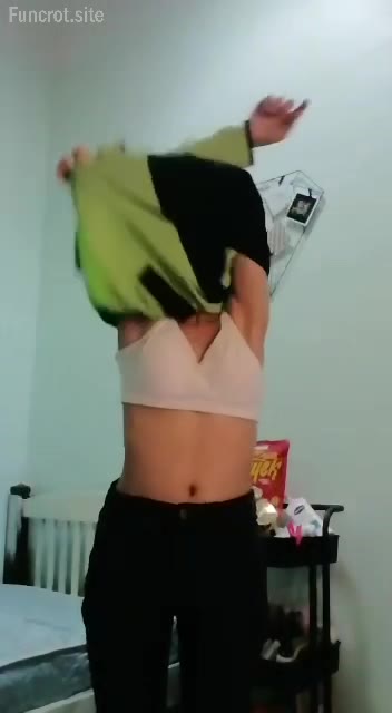 Thumbnail untuk Ukhti Masih Sma Pamer Tubuh Indah Tele Memek