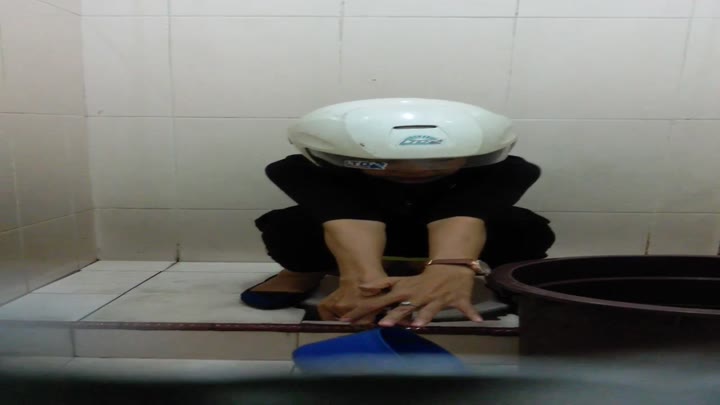 DoodStream Ngintip Cewek Pipis Di Spbu 16 ORI Adeliaspl -